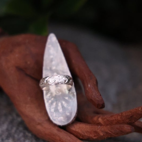 SOLD🌙Handmade OOAK Large Labradorite Crystal Ring - Picture 5 of 5